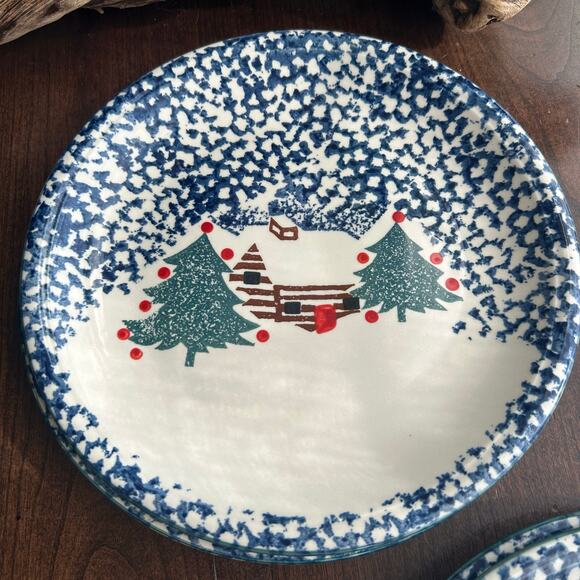 4 dinner Cabin In The Snow by TIENSHAN Christmas plates folk craft - Picture 4 of 8